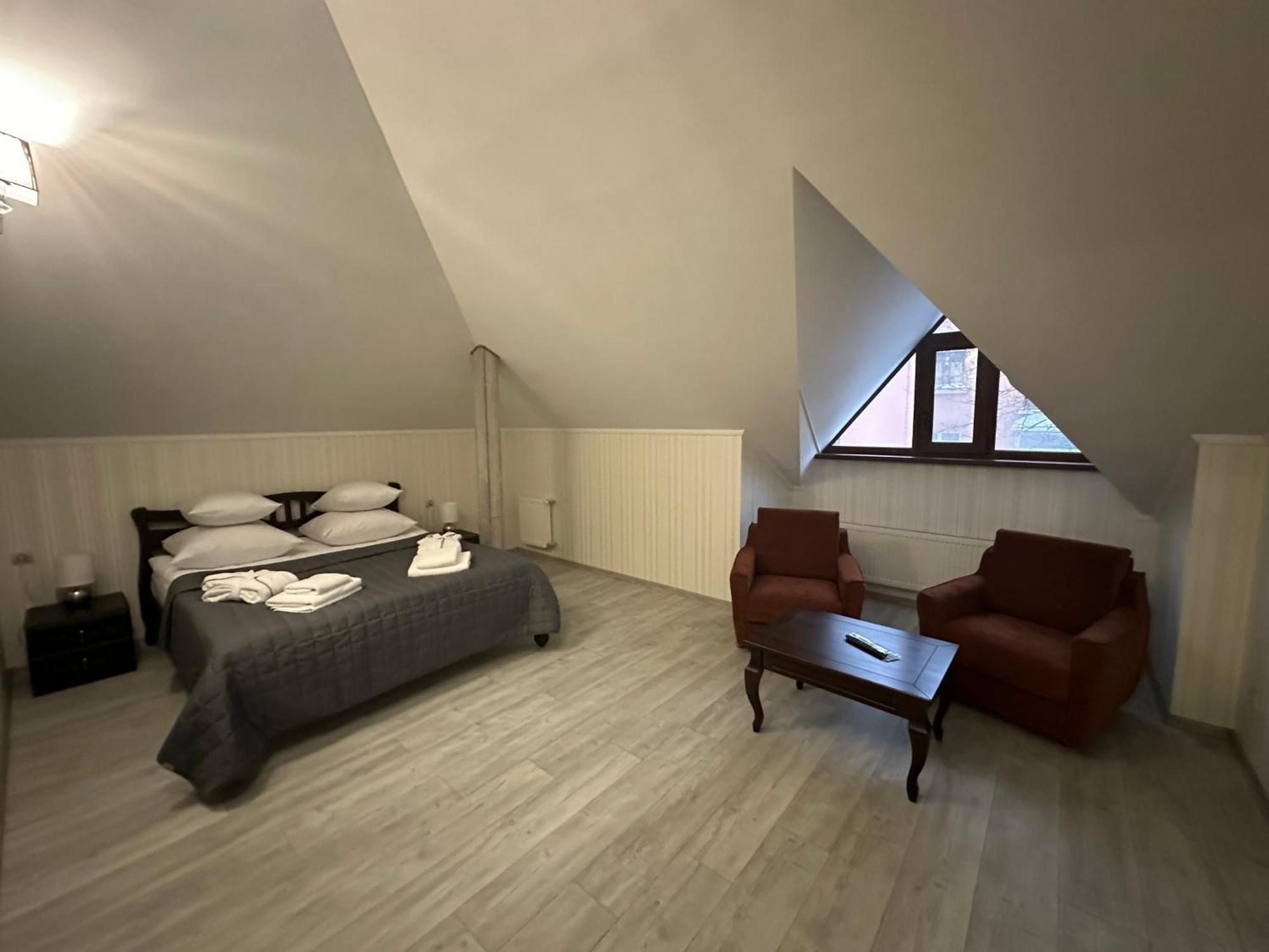 פולטבה Centralnyi Hotel מראה חיצוני תמונה