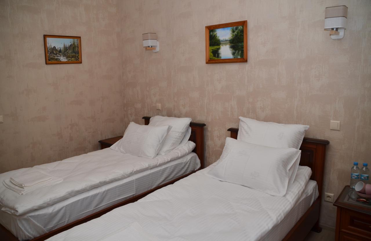 פולטבה Centralnyi Hotel מראה חיצוני תמונה
