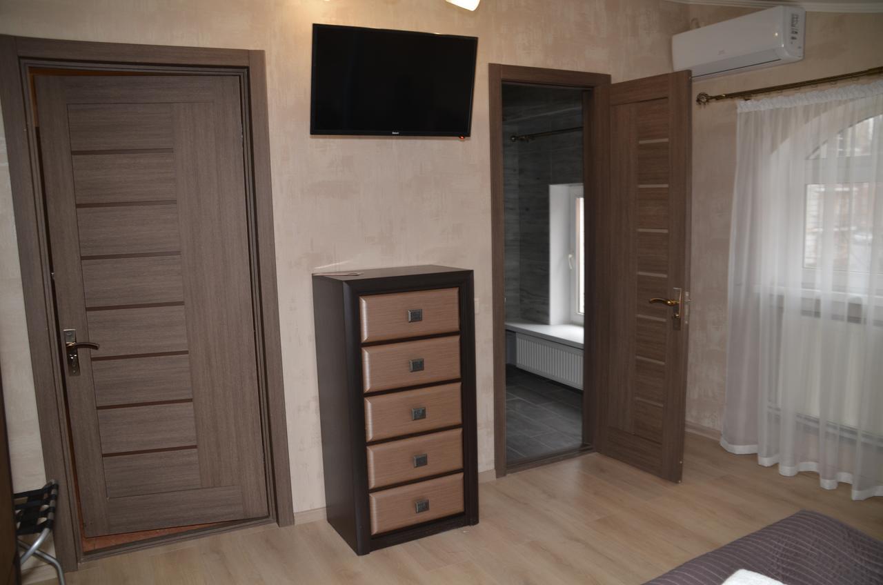 פולטבה Centralnyi Hotel מראה חיצוני תמונה
